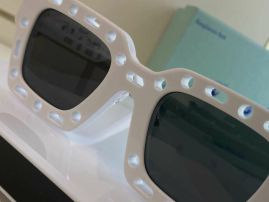 Picture of OFF White Sunglasses _SKUfw42719881fw